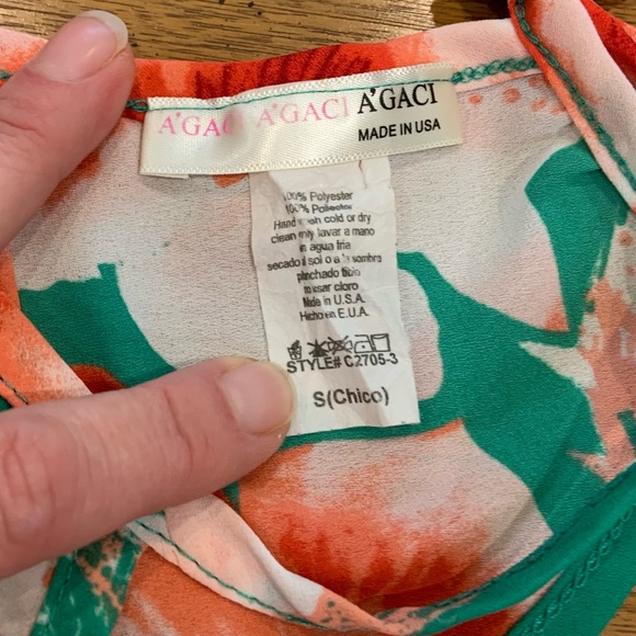 A’gaci silky halter style top with pink red and green floral design and tie neck - Picture 6 of 6